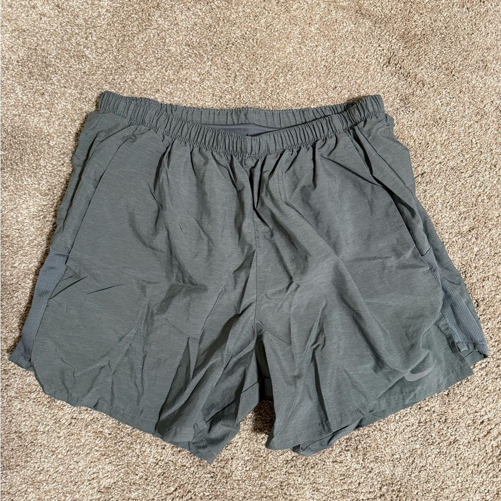Nike Men's Gray Shorts